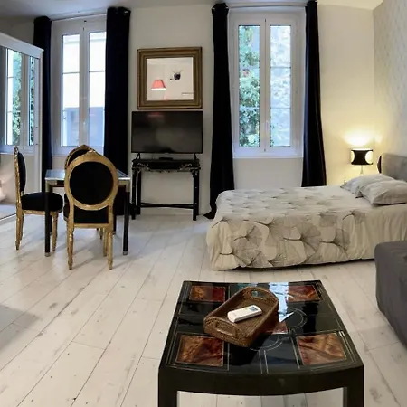 Les Remparts Antibes Location Apartment Exterior photo