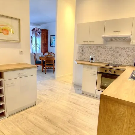 Les Remparts Antibes Location Apartment Exterior photo